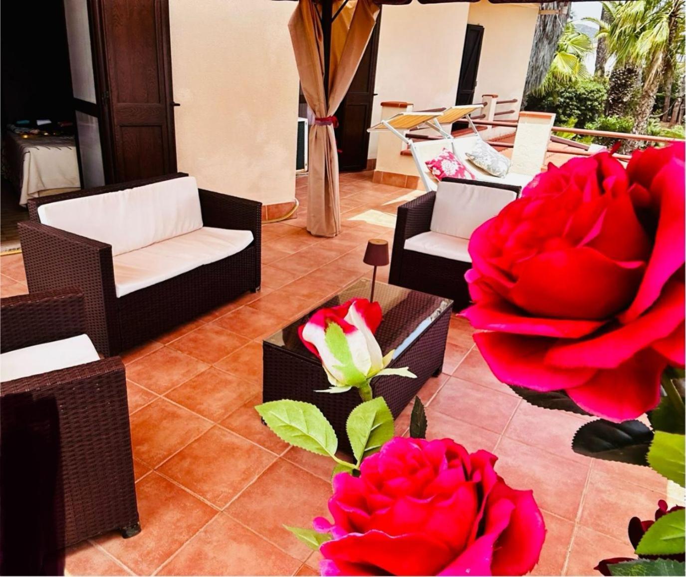 Villa Ro Porto Columbu - Perd'E Sali Ngoại thất bức ảnh